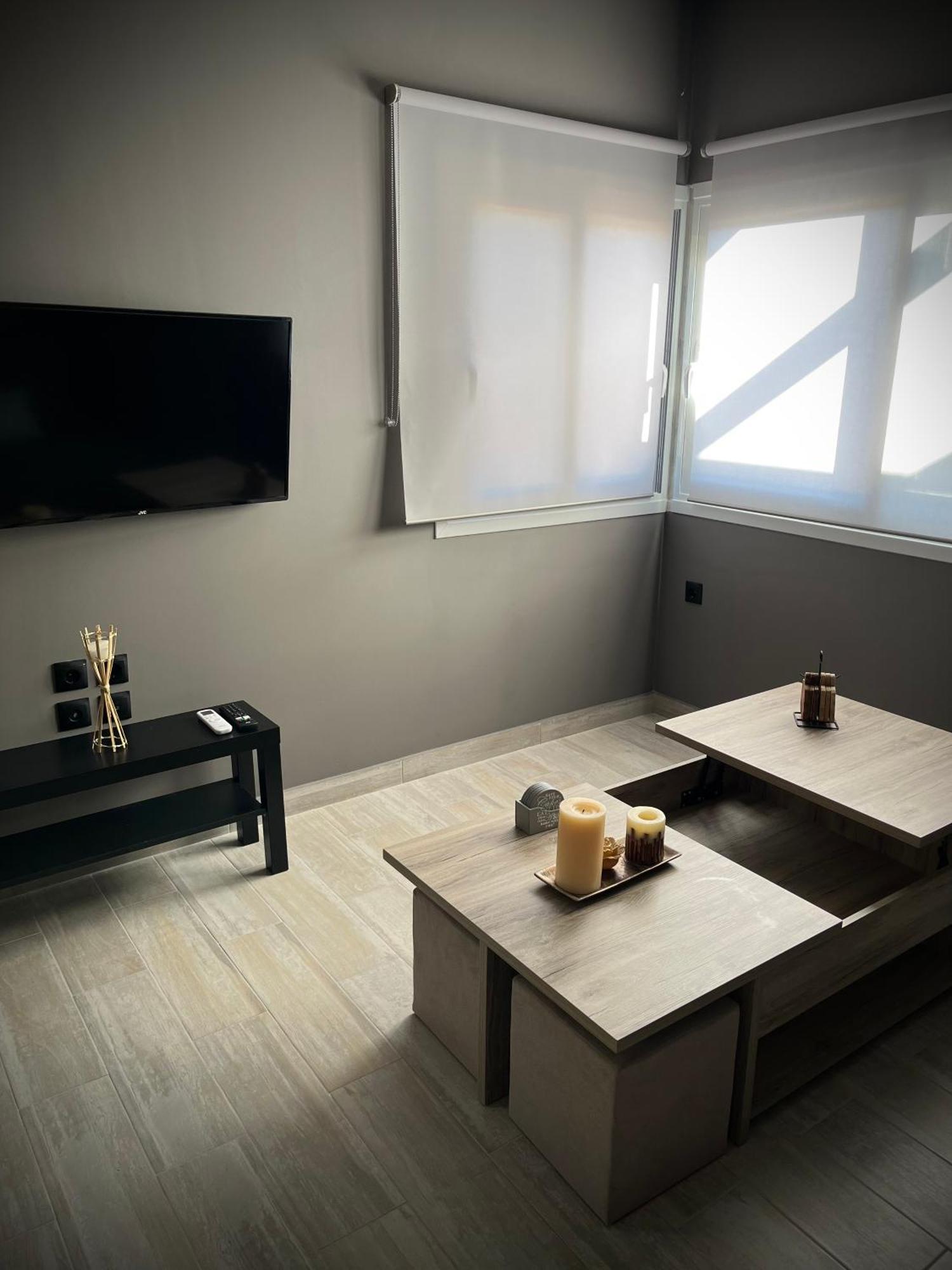 Joannas Airport Luxury Rooms Artemi Extérieur photo